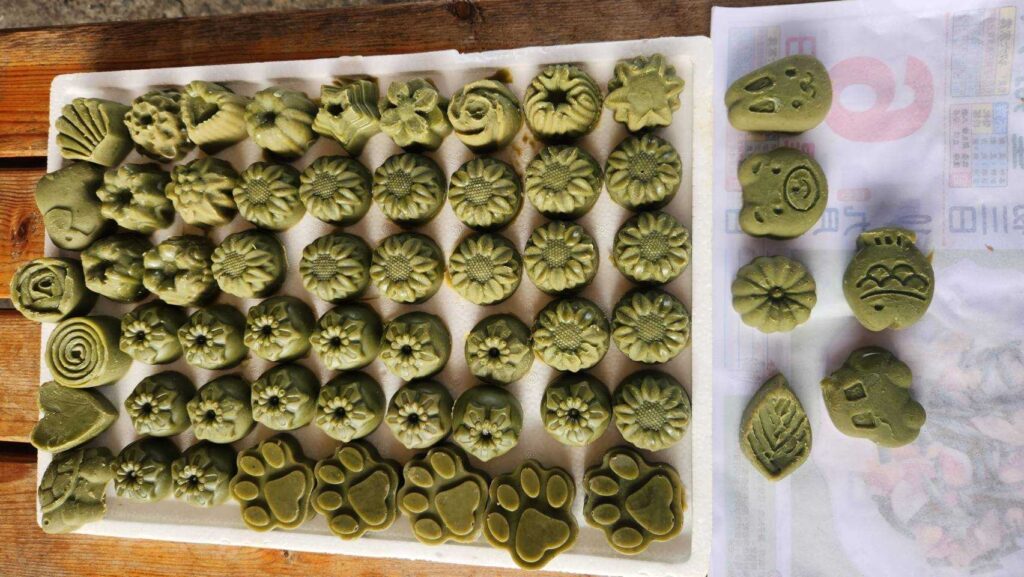 抹茶花朵與動物腳印造型皂